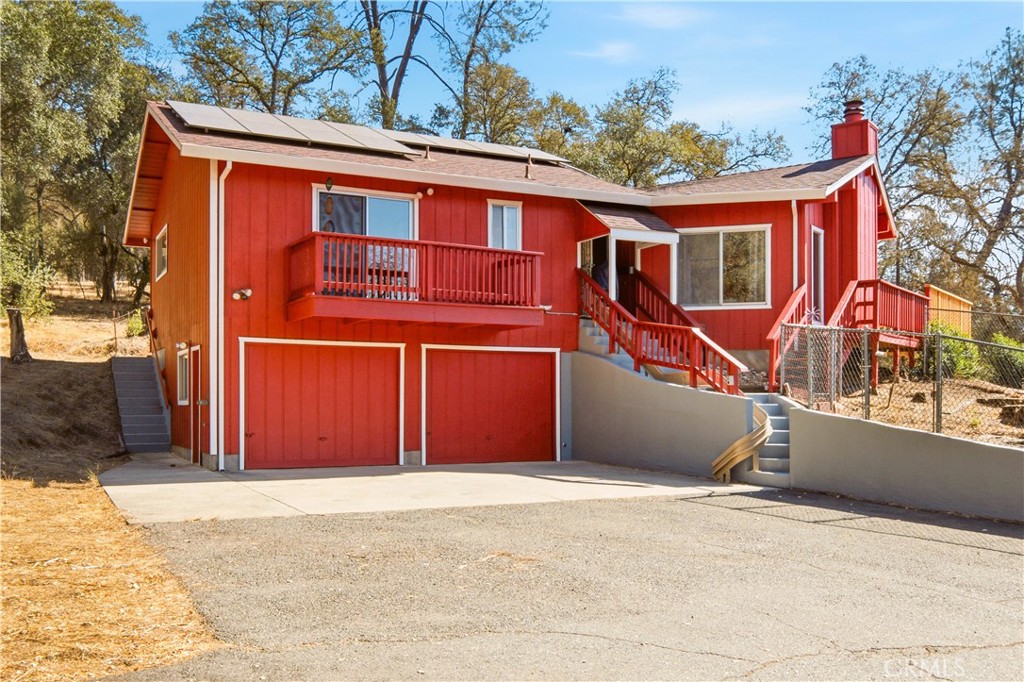 60 Glenview Way Property Photo 2