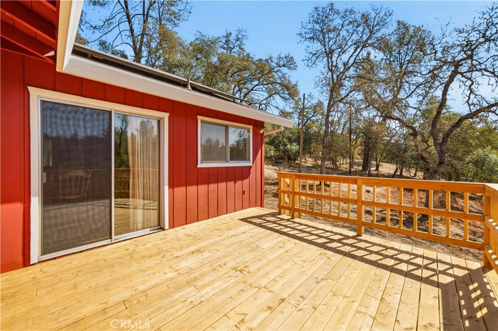 60 Glenview Way Property Photo 8