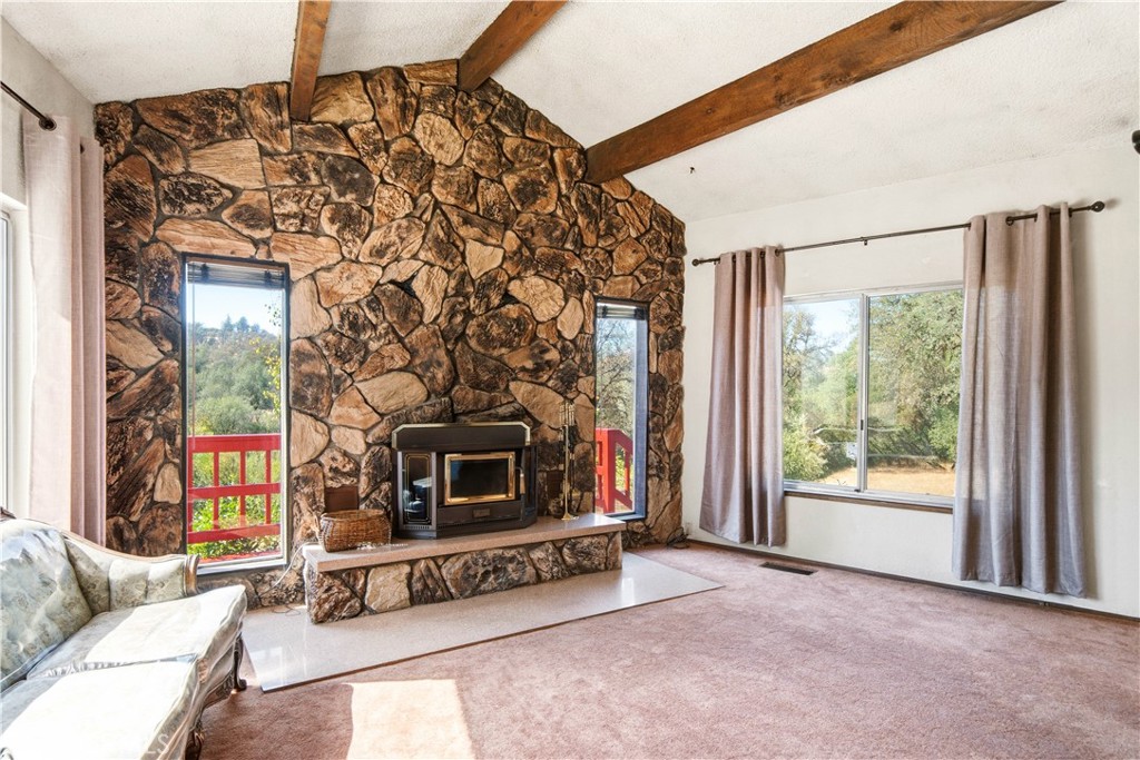 60 Glenview Way Property Photo 10