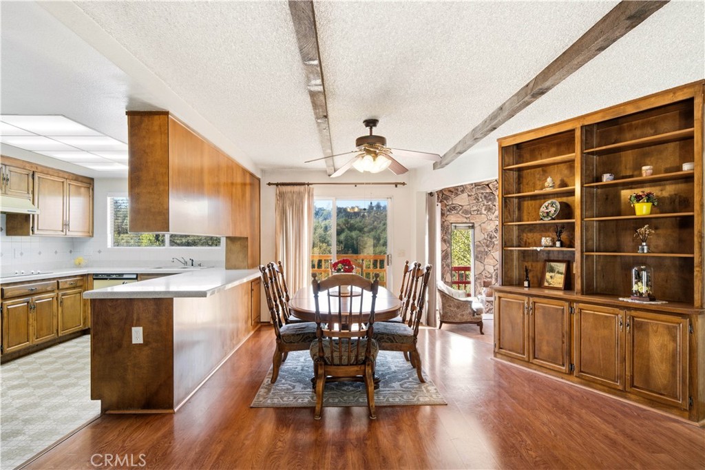 60 Glenview Way Property Photo 15