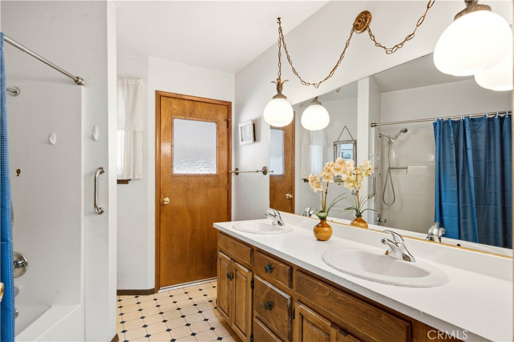 60 Glenview Way Property Photo 21