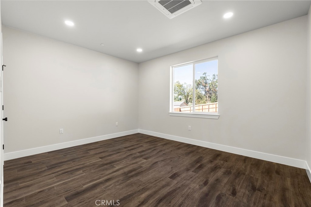 1871 June Way Property Photo 17