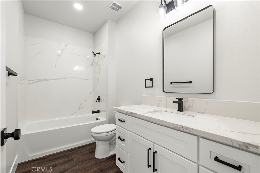1871 June Way Property Photo 22