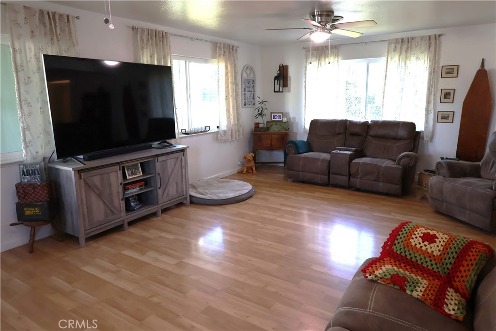 217 Carona Ave. Property Photo 4