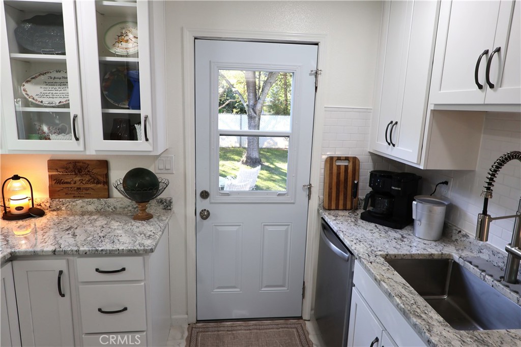 217 Carona Ave. Property Photo 12