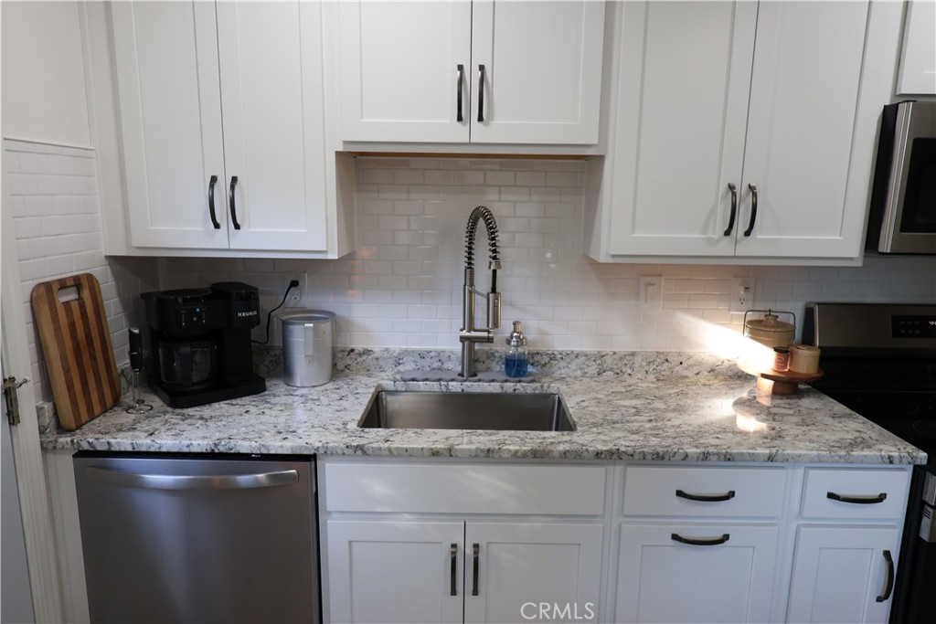 217 Carona Ave. Property Photo 13