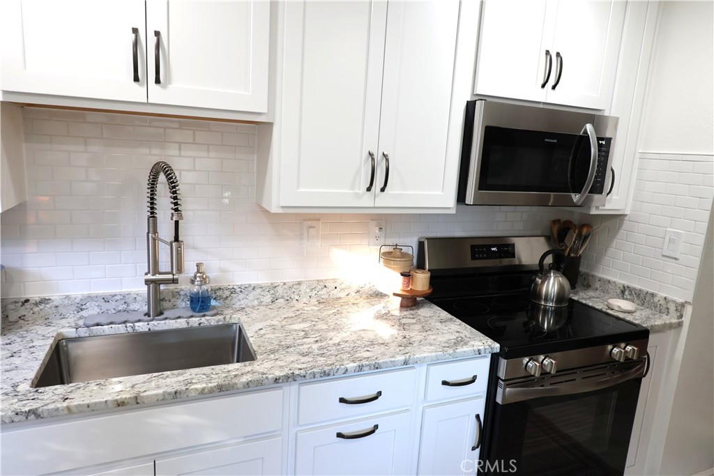 217 Carona Ave. Property Photo 14