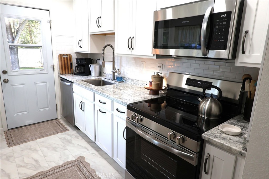 217 Carona Ave. Property Photo 18