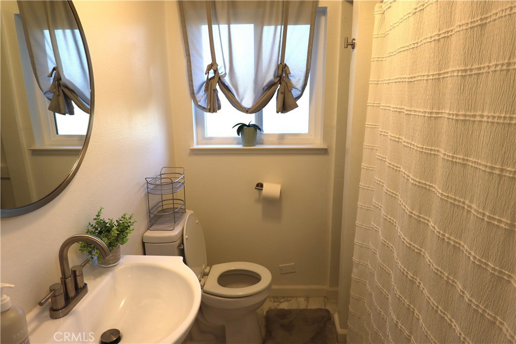 217 Carona Ave. Property Photo 29