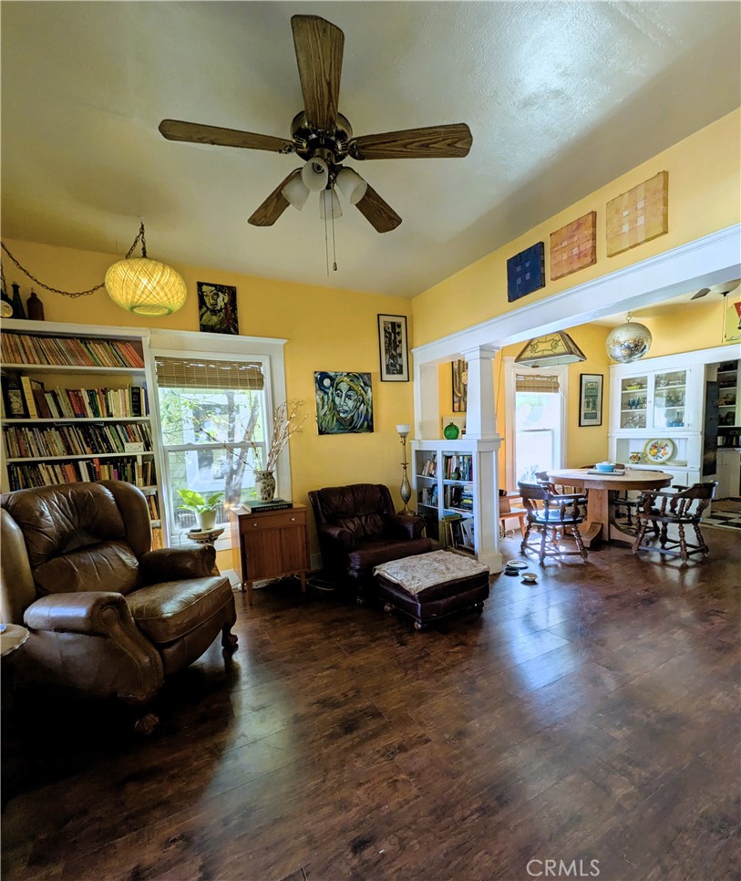1732 Elm Street Property Photo 4