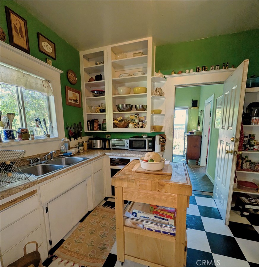 1732 Elm Street Property Photo 16