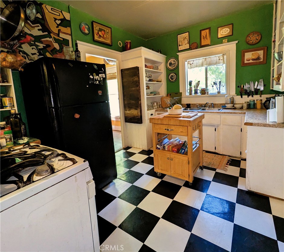 1732 Elm Street Property Photo 17