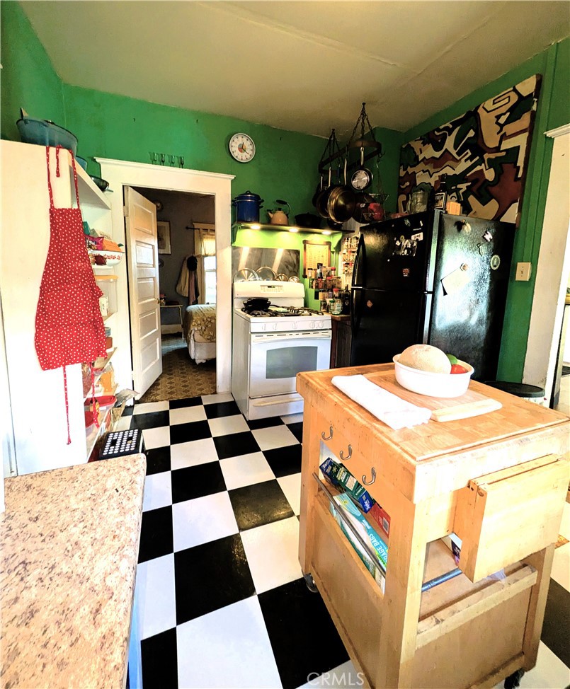 1732 Elm Street Property Photo 18