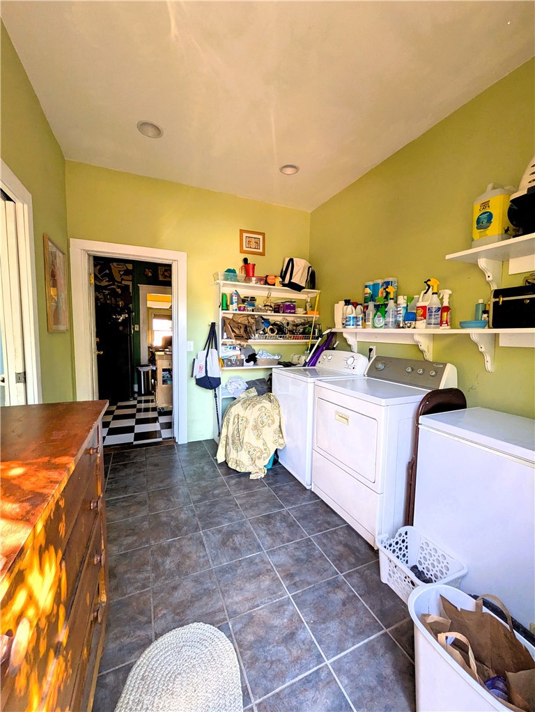 1732 Elm Street Property Photo 30