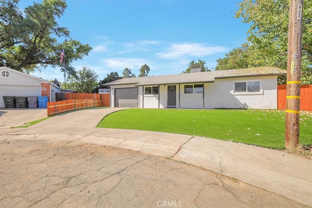 772 Duke Court Property Photo 4