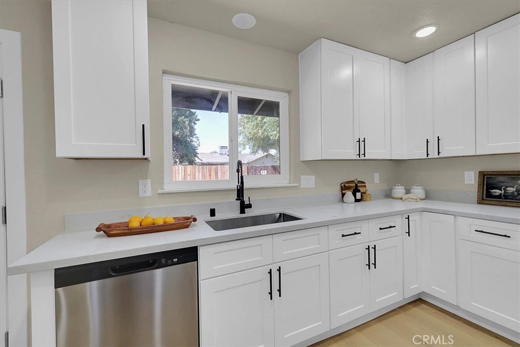 772 Duke Court Property Photo 10