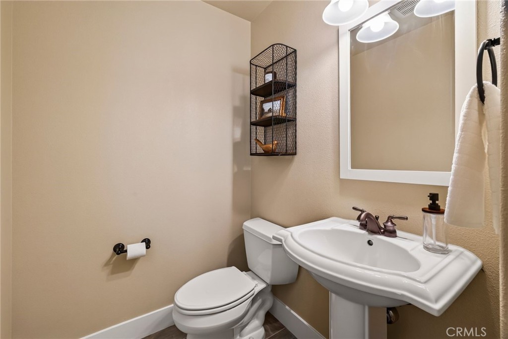 2218 Hutchinson Property Photo 15
