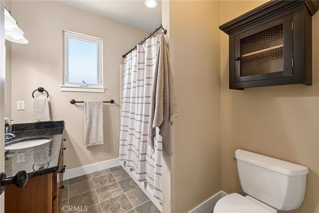 2218 Hutchinson Property Photo 24