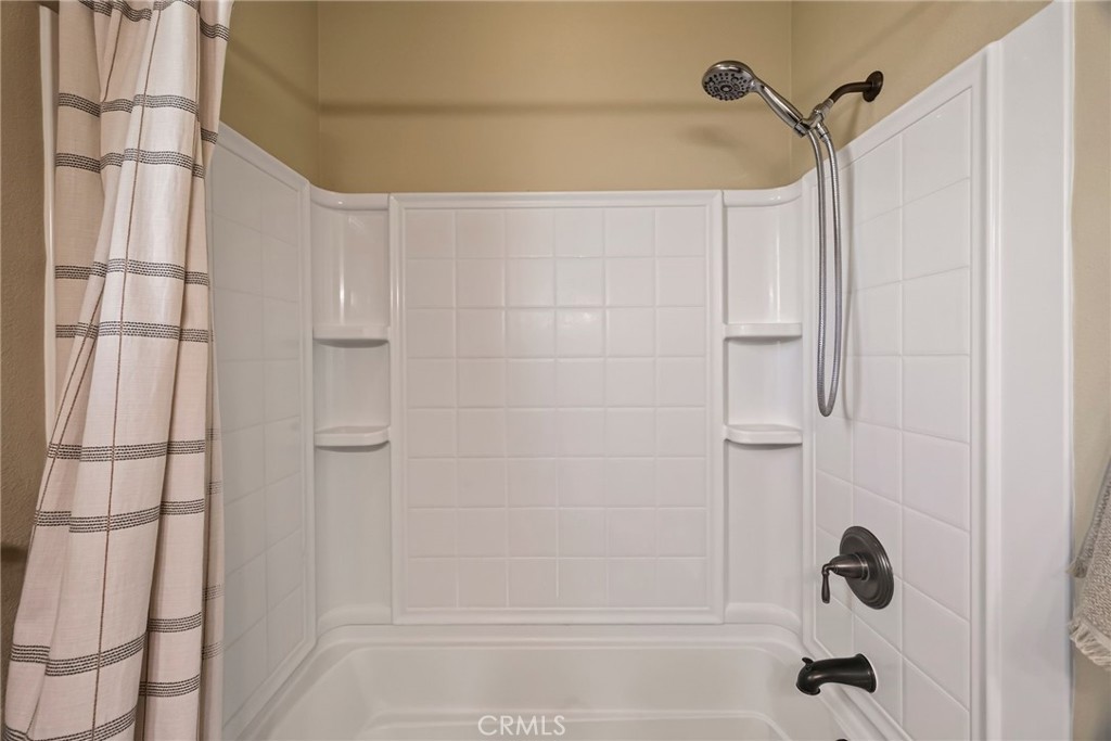 2218 Hutchinson Property Photo 25