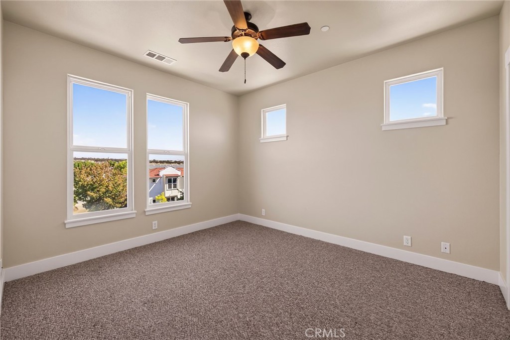 2218 Hutchinson Property Photo 26