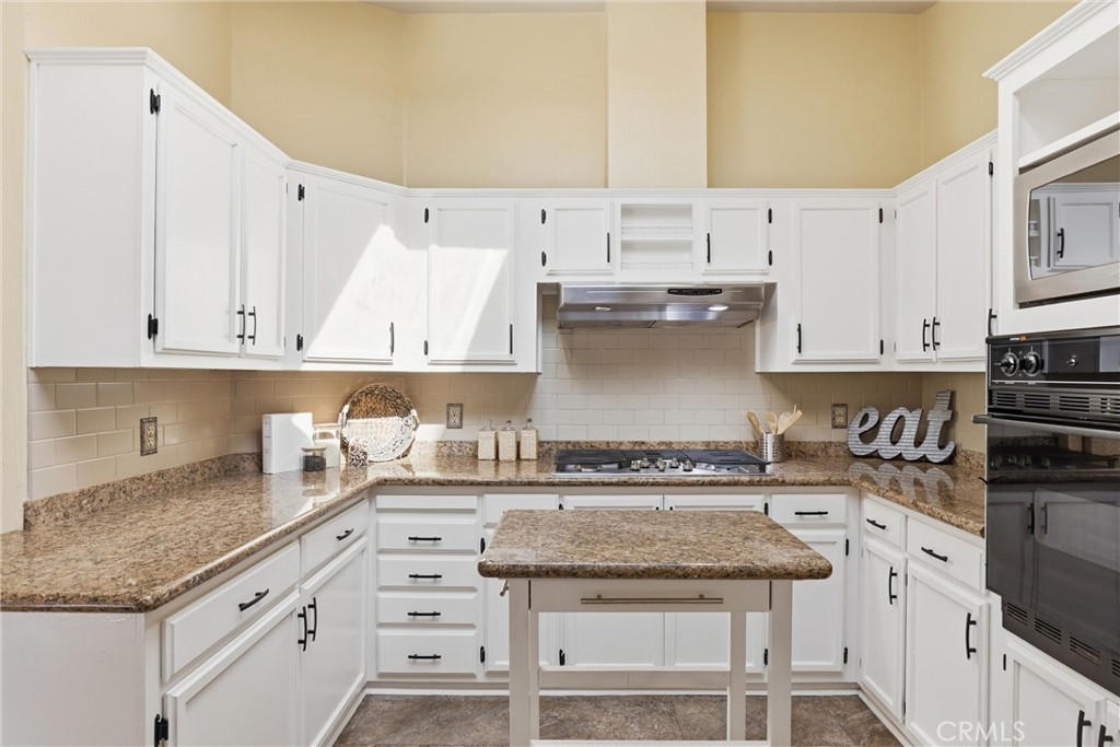2050 Springfield 225 Property Photo 15