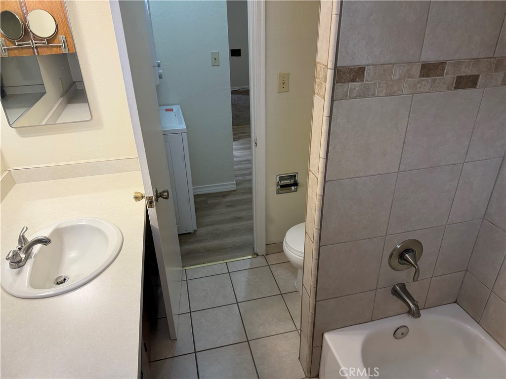 131 W 3rd Property Photo 46