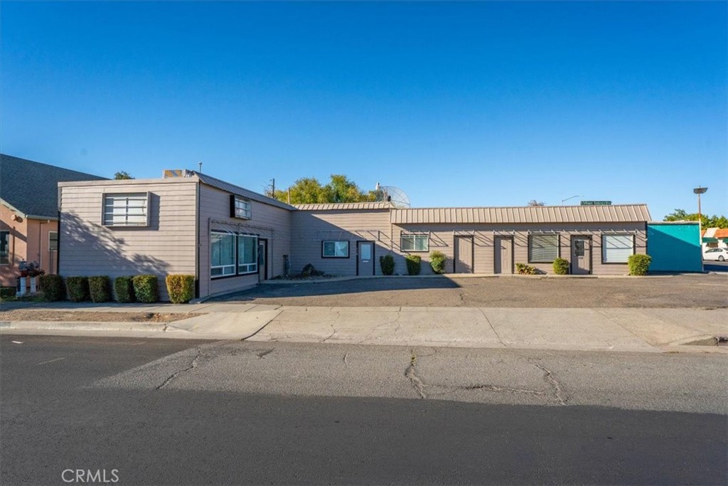 805 Walnut Street Property Photo 1