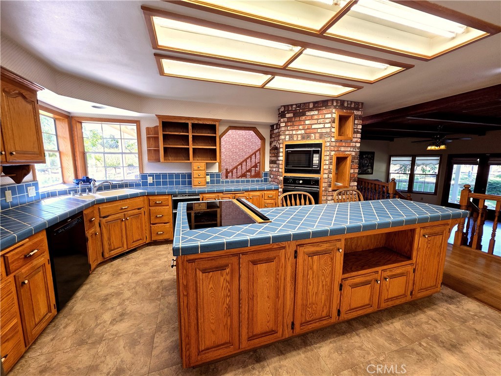 6295 Monterey Rd Property Photo 10