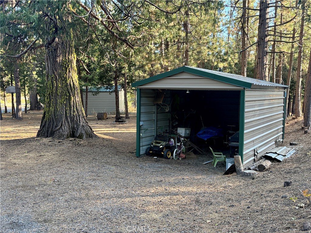18961 Husky Way Property Photo 11