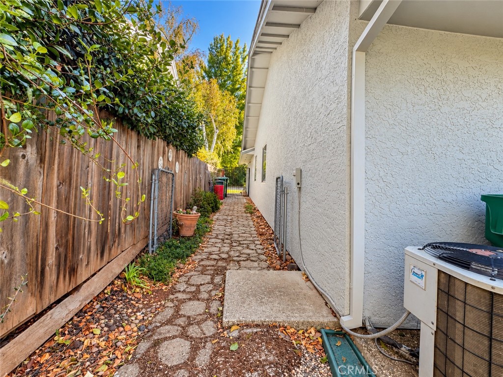 1662 Albion Court Property Photo 24