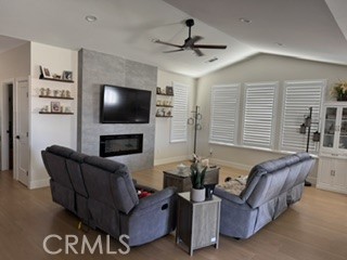 2385 Stearns Property Photo 4