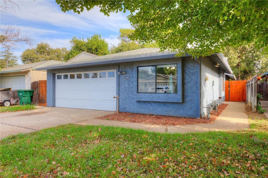 2484 Streamside Court Property Photo 1