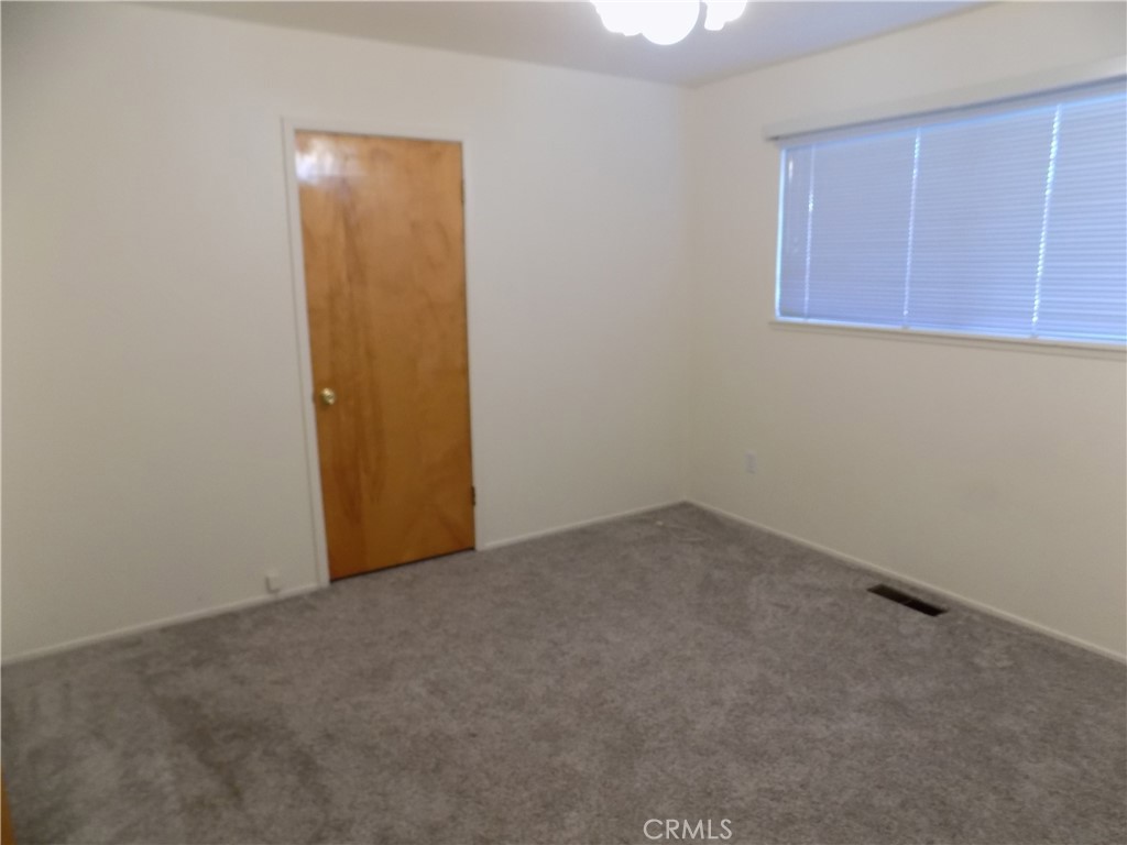 2615 Burnap Avenue Property Photo 7