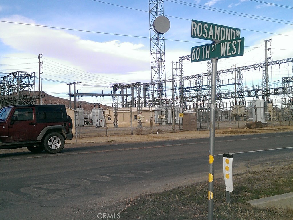 60 St. West & Rosamond Boulevard Property Photo 13