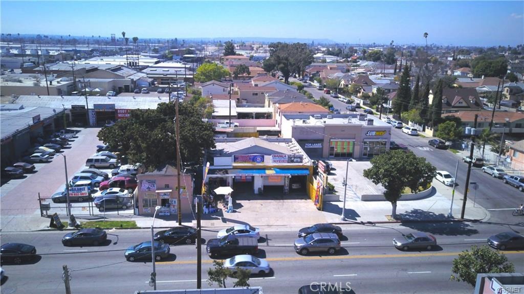 5711 S Central Avenue Property Photo 3