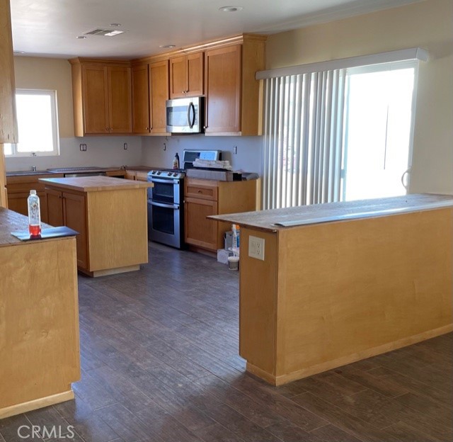 10645 E Avenue R12 Property Photo 5