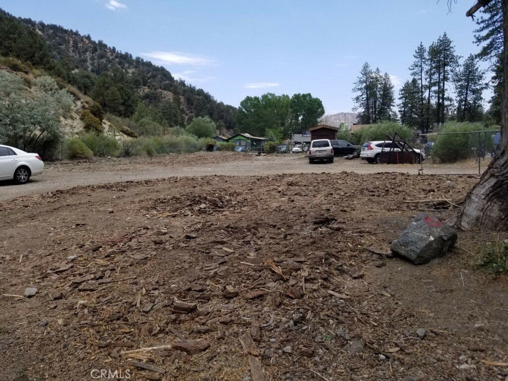 1202 N Hwy 2 Property Photo 8