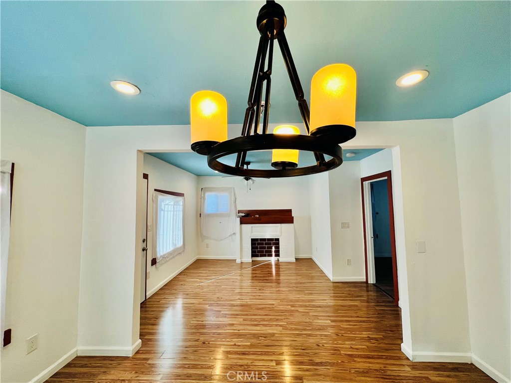 1309 E 55th Street Property Photo 4