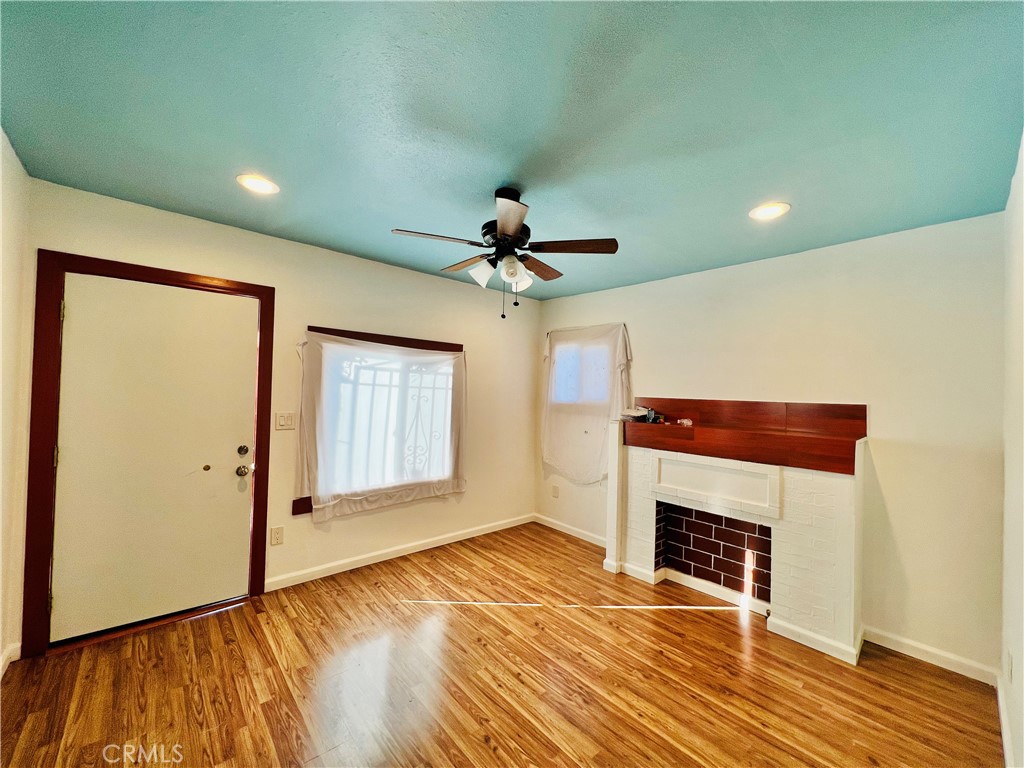1309 E 55th Street Property Photo 5