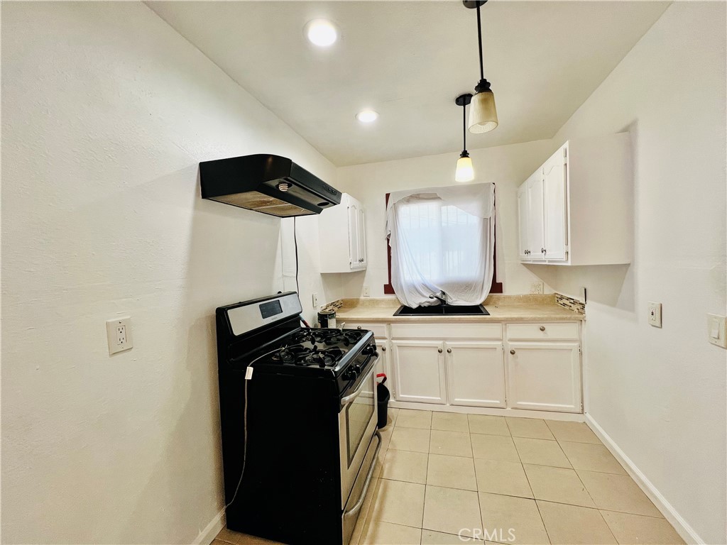 1309 E 55th Street Property Photo 9