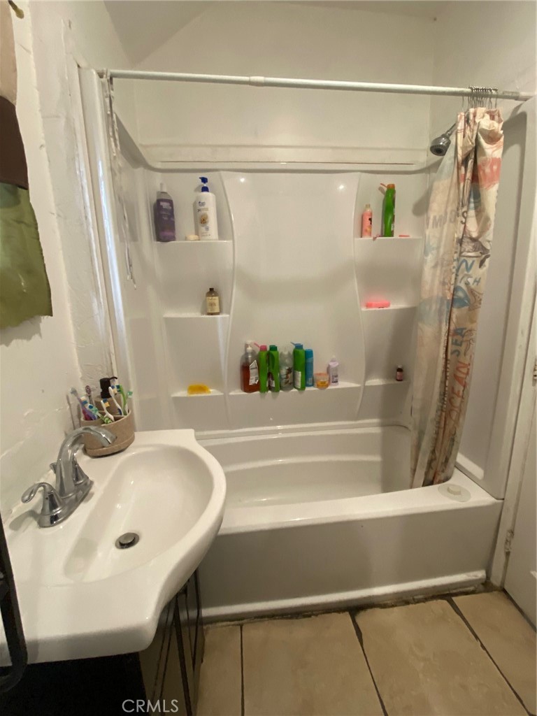 1309 E 55th Street Property Photo 16