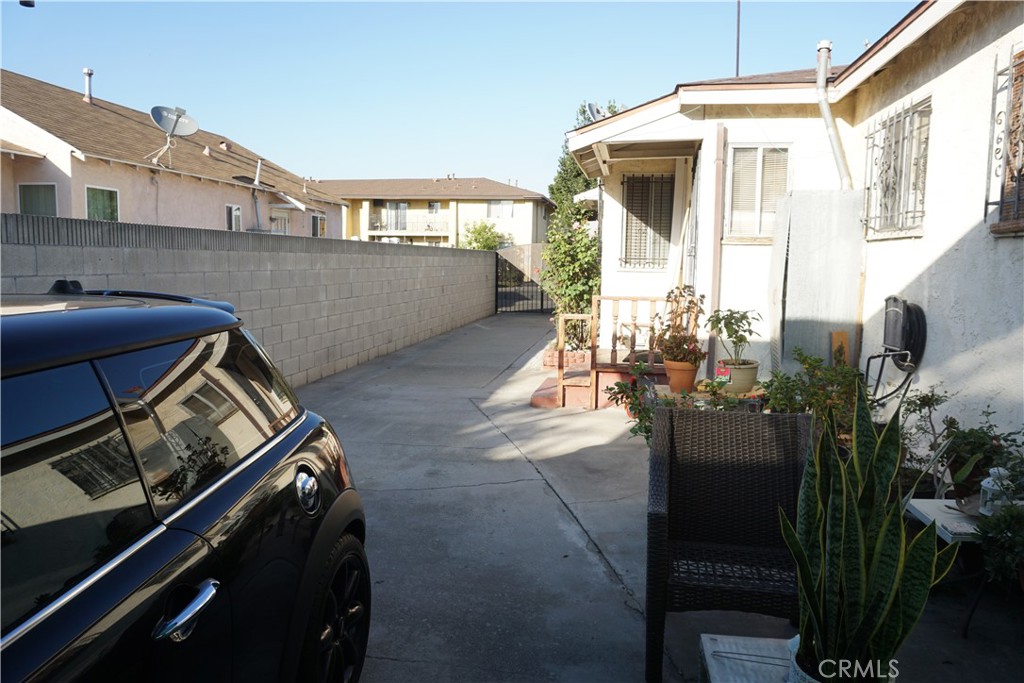 8354 La Villa Street Property Photo 4