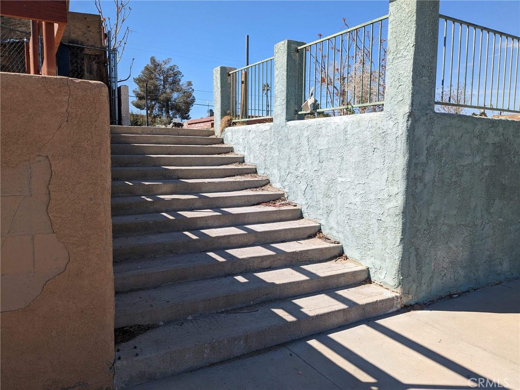 226 E Fredricks Street Property Photo 1