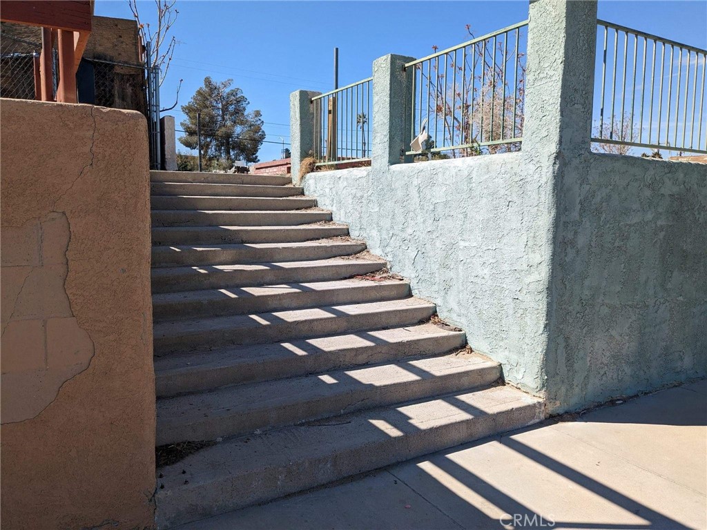 226 E Fredricks Street Property Photo 1