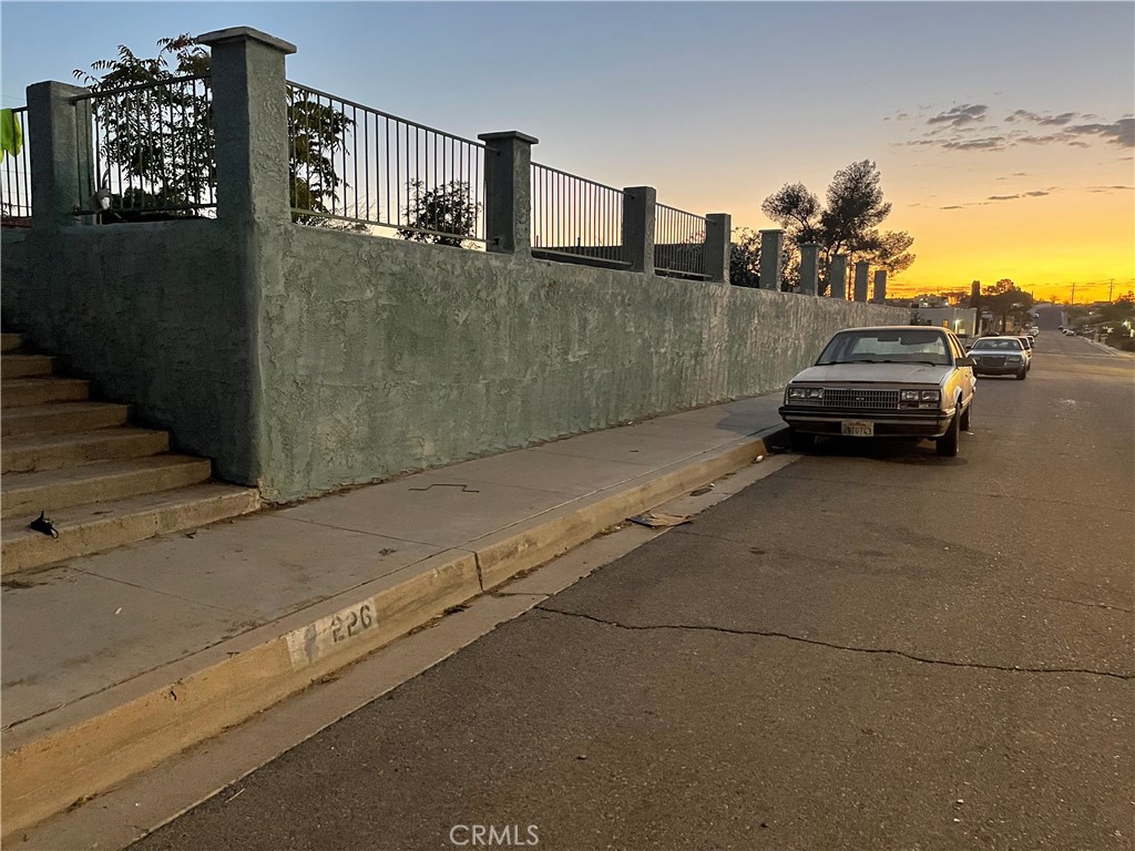 226 E Fredricks Street Property Photo 3