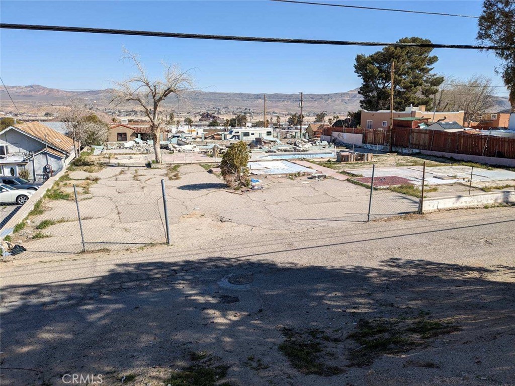 226 E Fredricks Street Property Photo 6