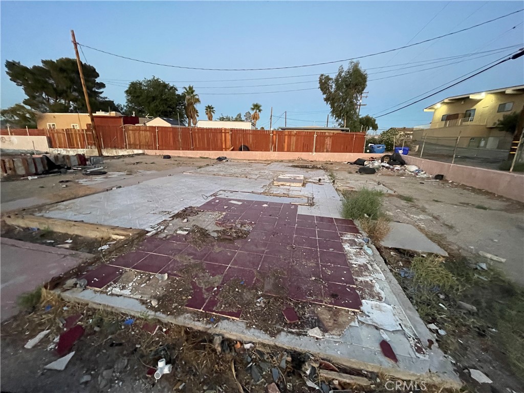 226 E Fredricks Street Property Photo 8