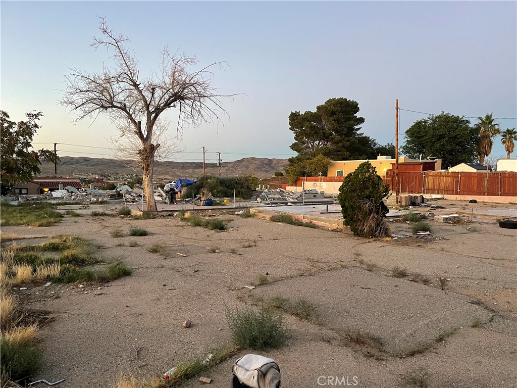 226 E Fredricks Street Property Photo 18