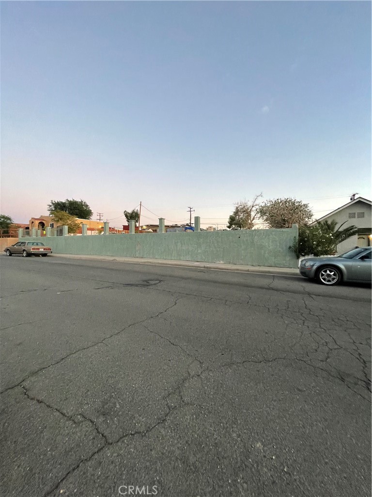 226 E Fredricks Street Property Photo 28