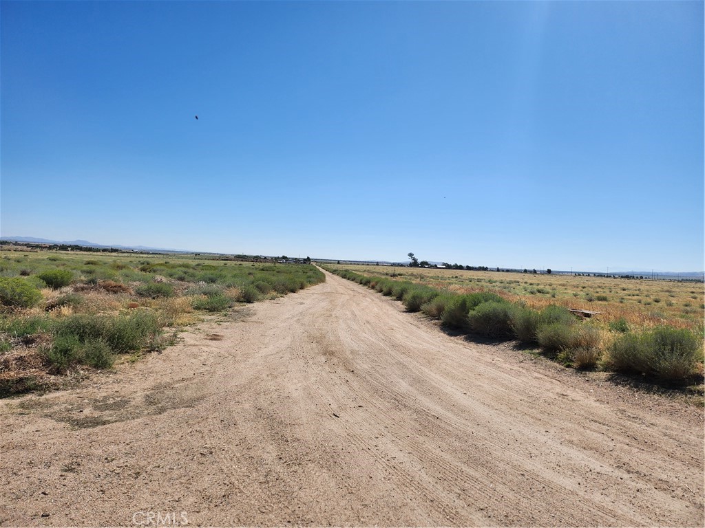 0 Vac/vic 235 Stw/ave A4 Property Photo 3